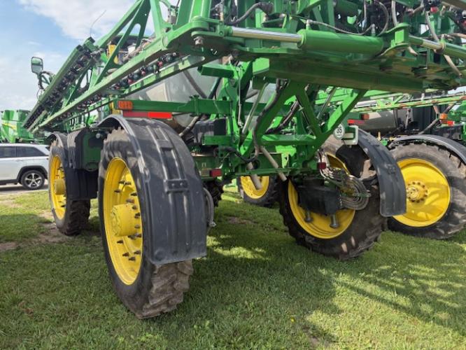 John Deere R4045