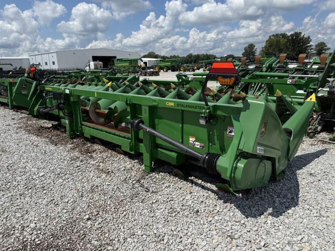John Deere C8R
