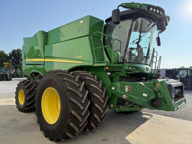 John Deere S780