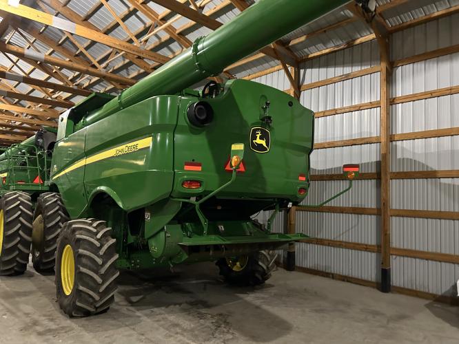 John Deere S770