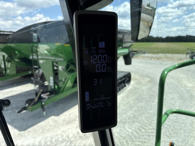 John Deere X9 1100