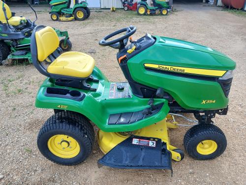 2017 John Deere X354