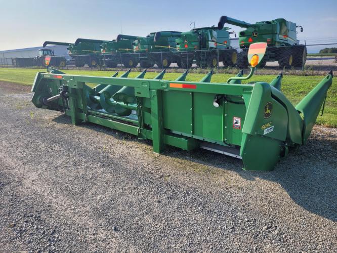 John Deere 608C