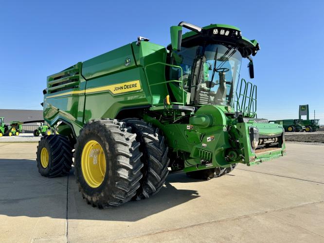 John Deere X9 1000