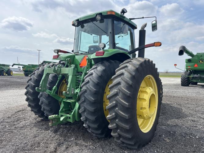 John Deere 8420