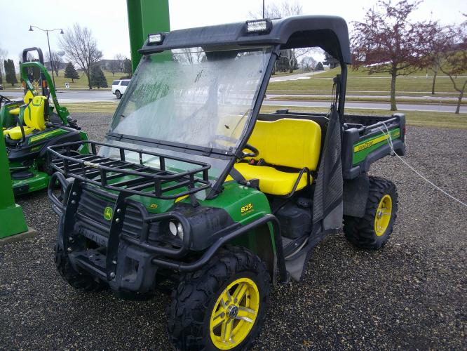 John Deere XUV 825i Power Steering