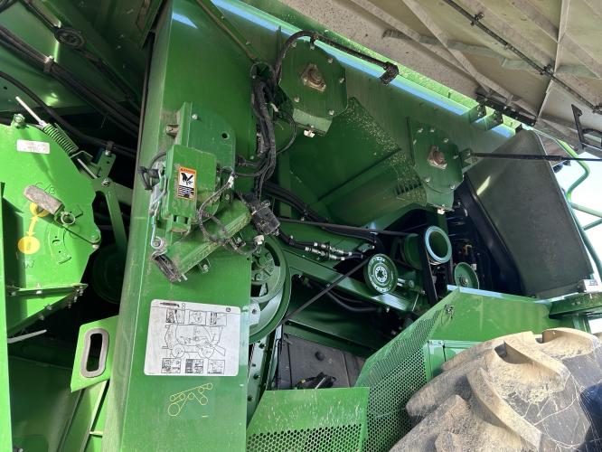 John Deere S790