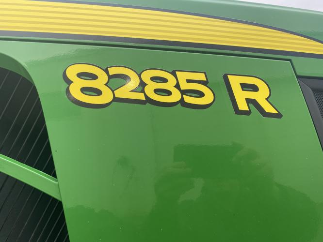 John Deere 8285R