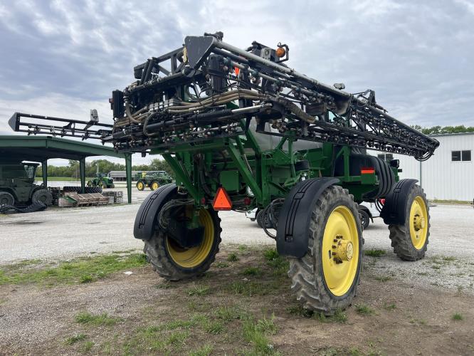 John Deere 4830
