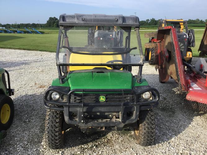 John Deere 825I