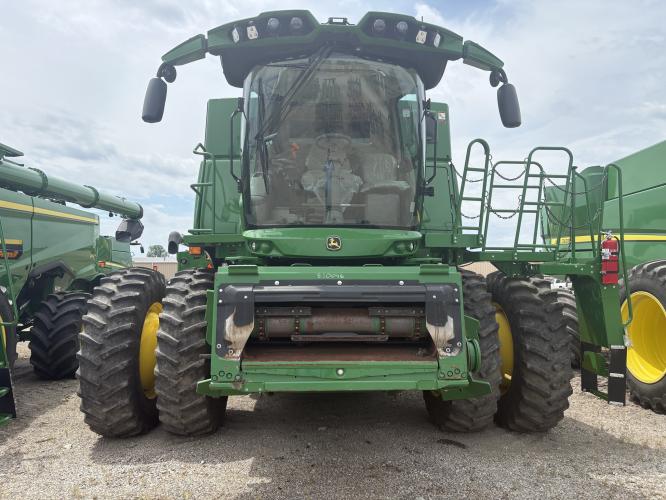 John Deere S770