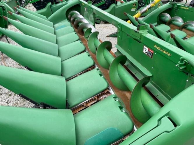 John Deere 608C