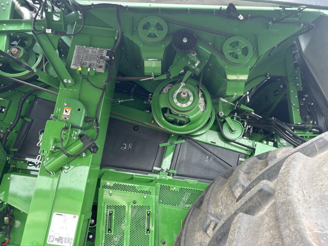 John Deere X9 1000