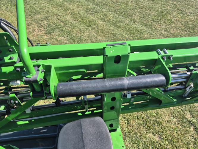 John Deere 612R