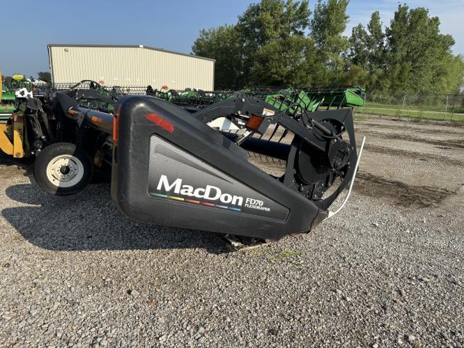 Macdon FD70