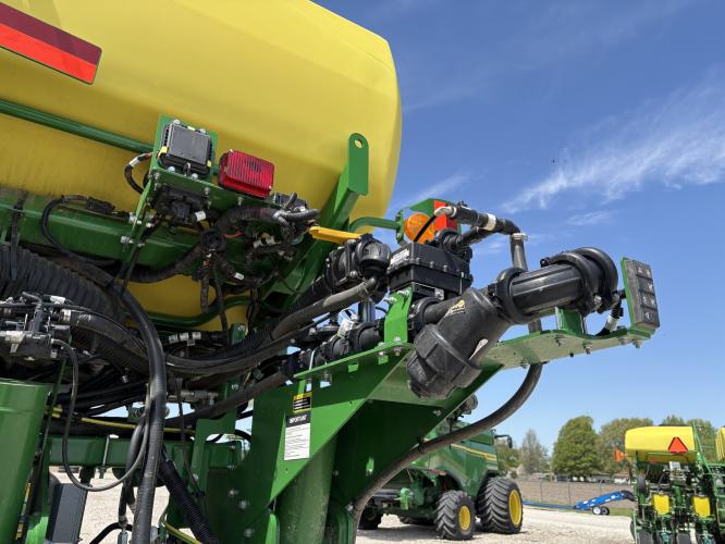John Deere 1775NT