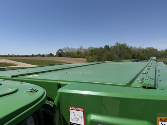 John Deere S760