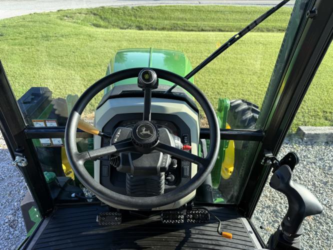 John Deere 5100E
