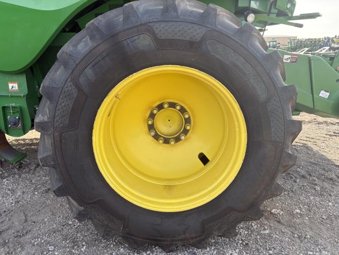 John Deere S660