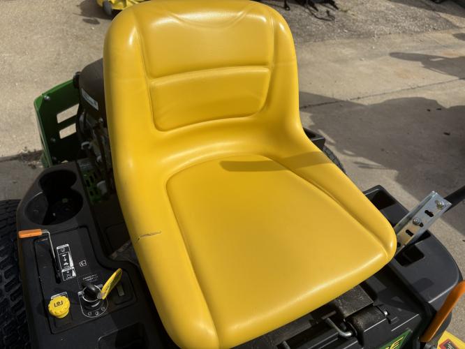 John Deere Z235