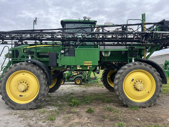 John Deere 4830