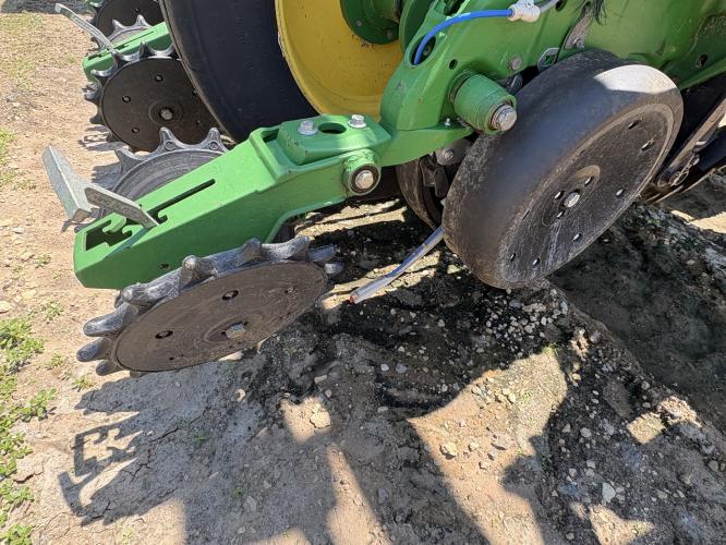 John Deere 1775NT