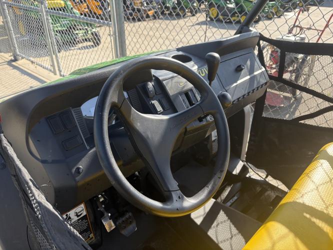 John Deere XUV 590M