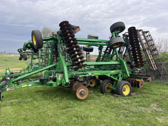 John Deere 2660VT