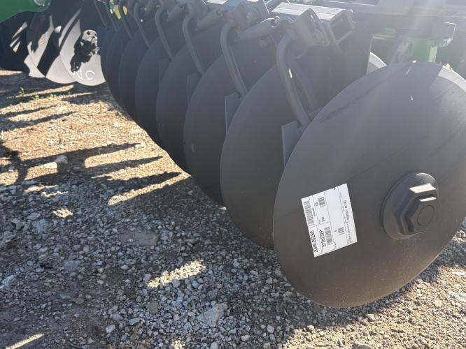John Deere 2720