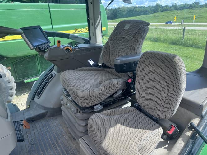 John Deere 8370R