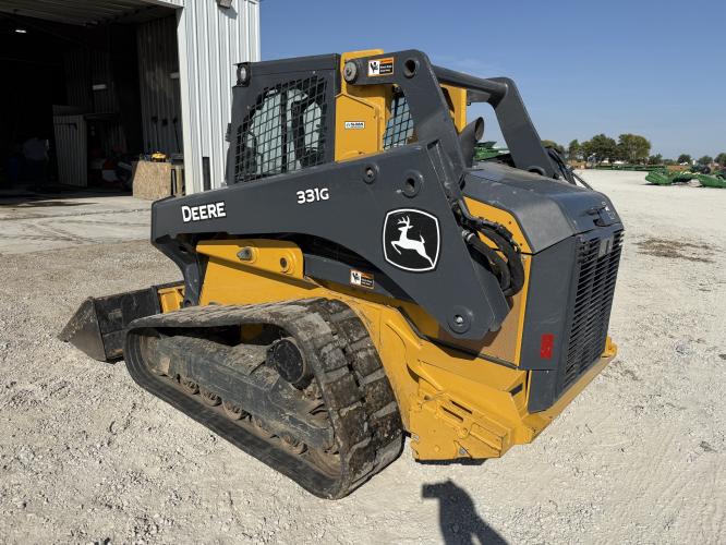 John Deere 331G