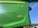 John Deere S7 700