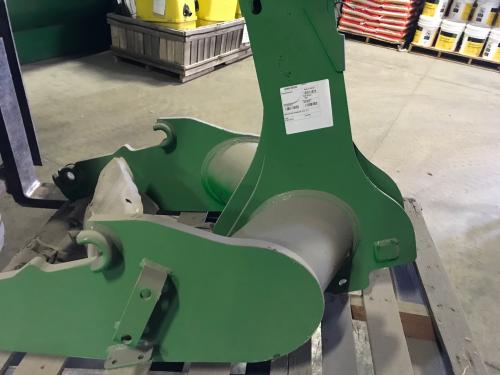  John Deere BW16322 new loader mtg frames