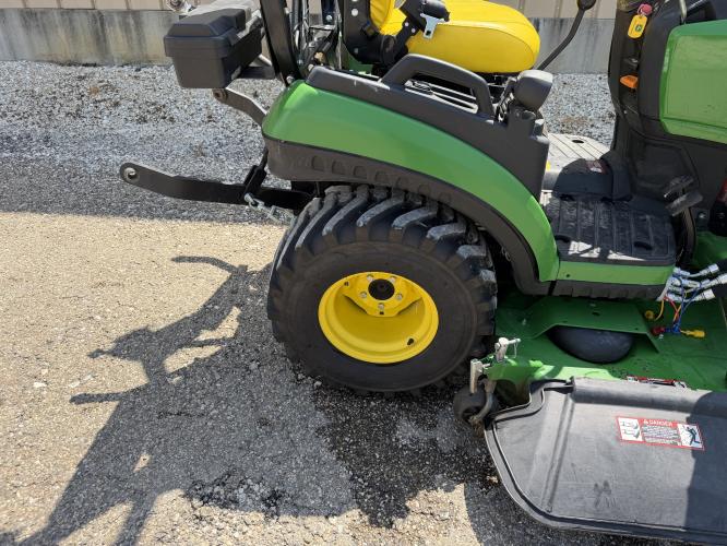 John Deere 1025R