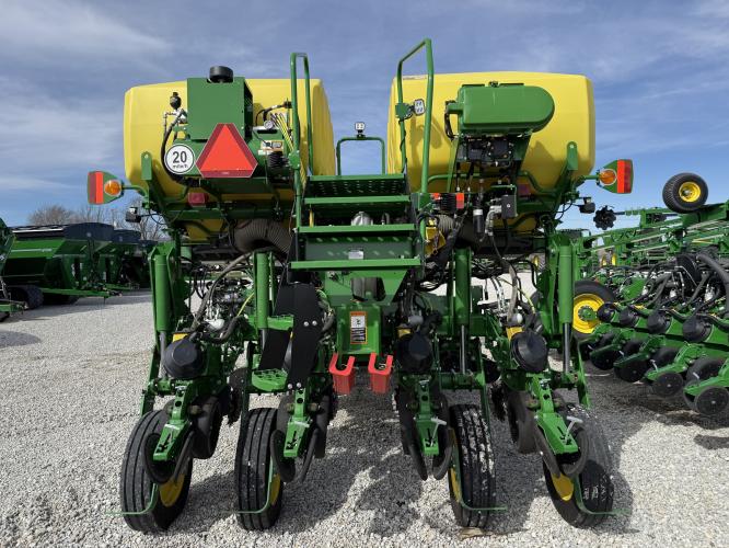 John Deere 1775NT
