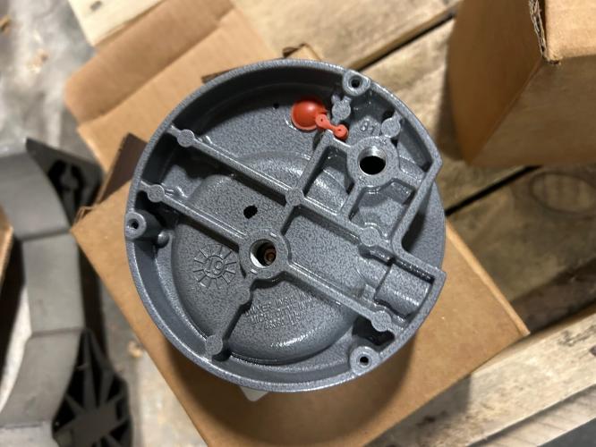 John Deere NEW AA38407 - SHOUP # SH48407 VAC GAUGE