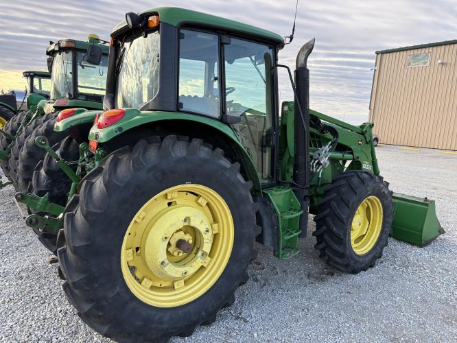 John Deere 6115M