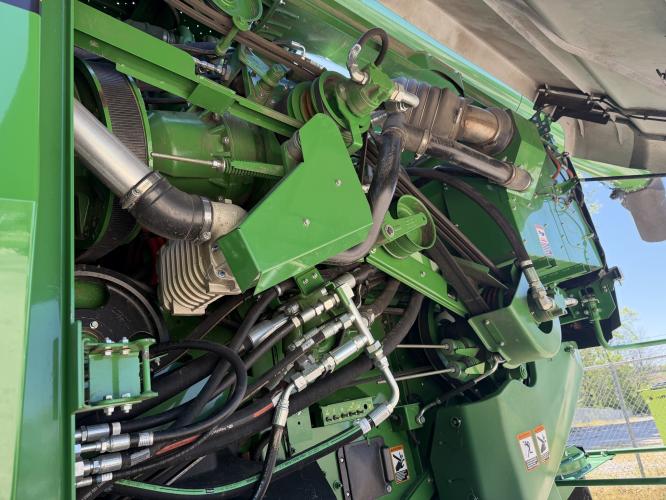 John Deere S780