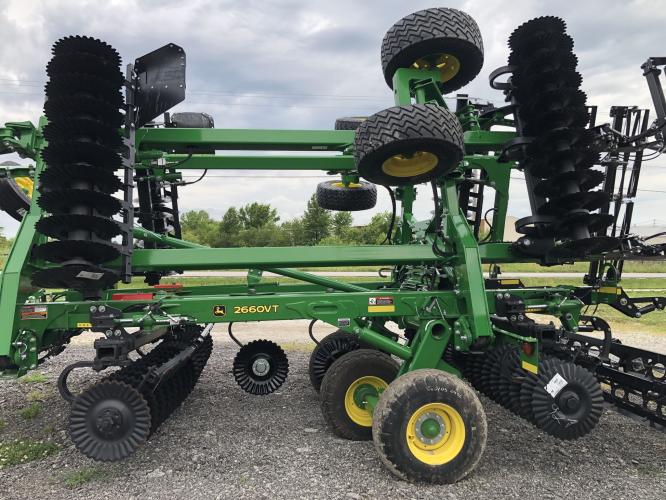 John Deere 2660VT
