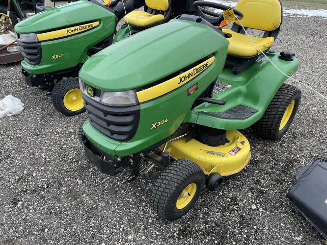 John Deere X304