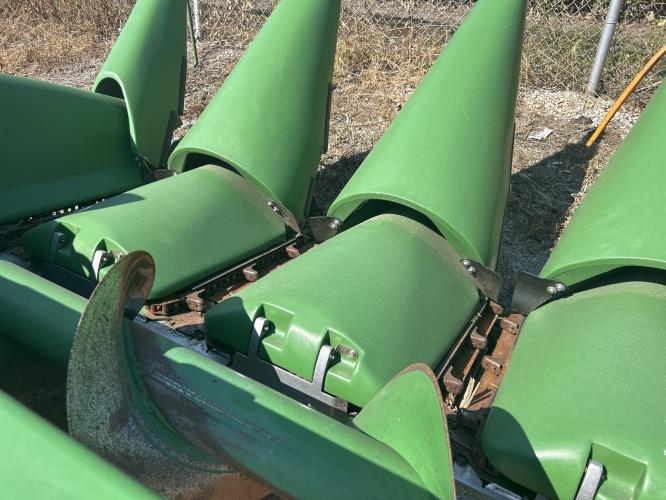 John Deere 606C