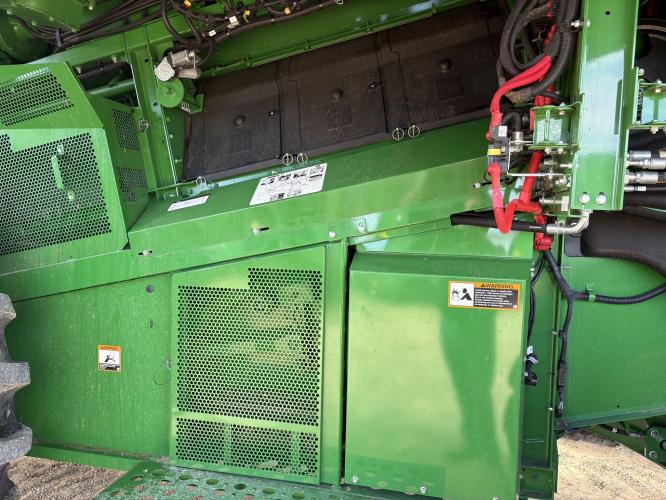 John Deere S780