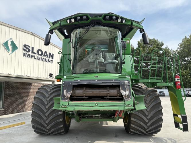 John Deere S780