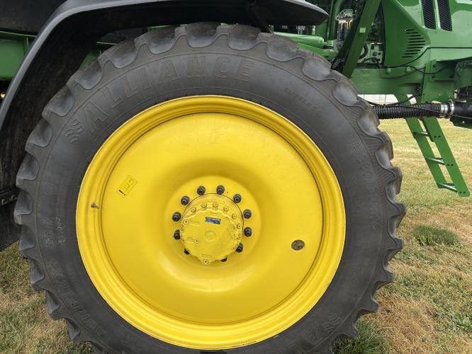 John Deere 412R