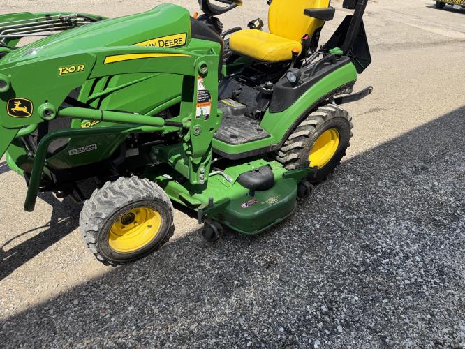 John Deere 1025R