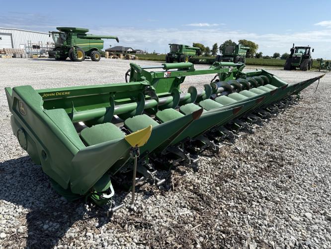 John Deere C12F