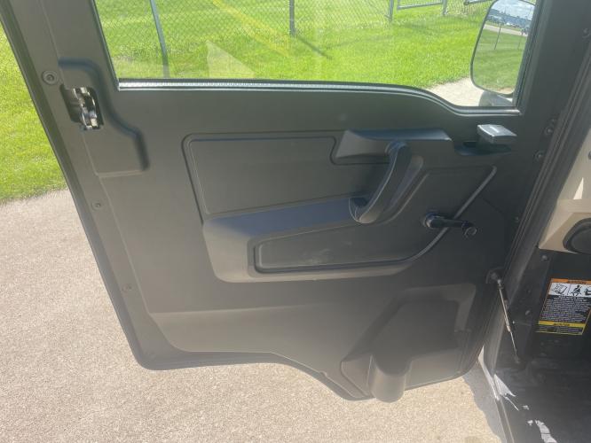John Deere XUV835R Premium Cab