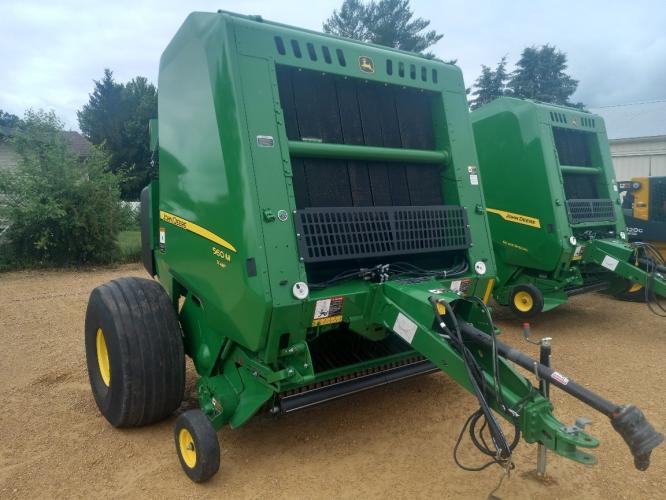 John Deere 560M