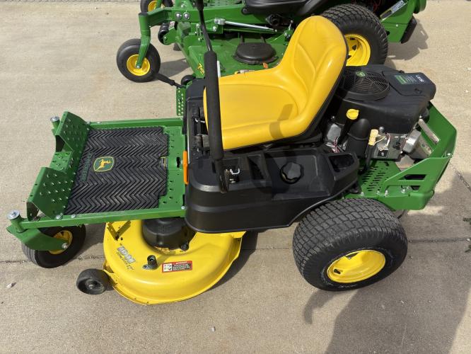 John Deere Z235
