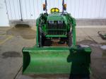 John Deere 3038E